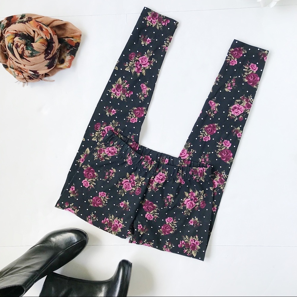 - 3/$20 No Boundaries Floral Leggings‎